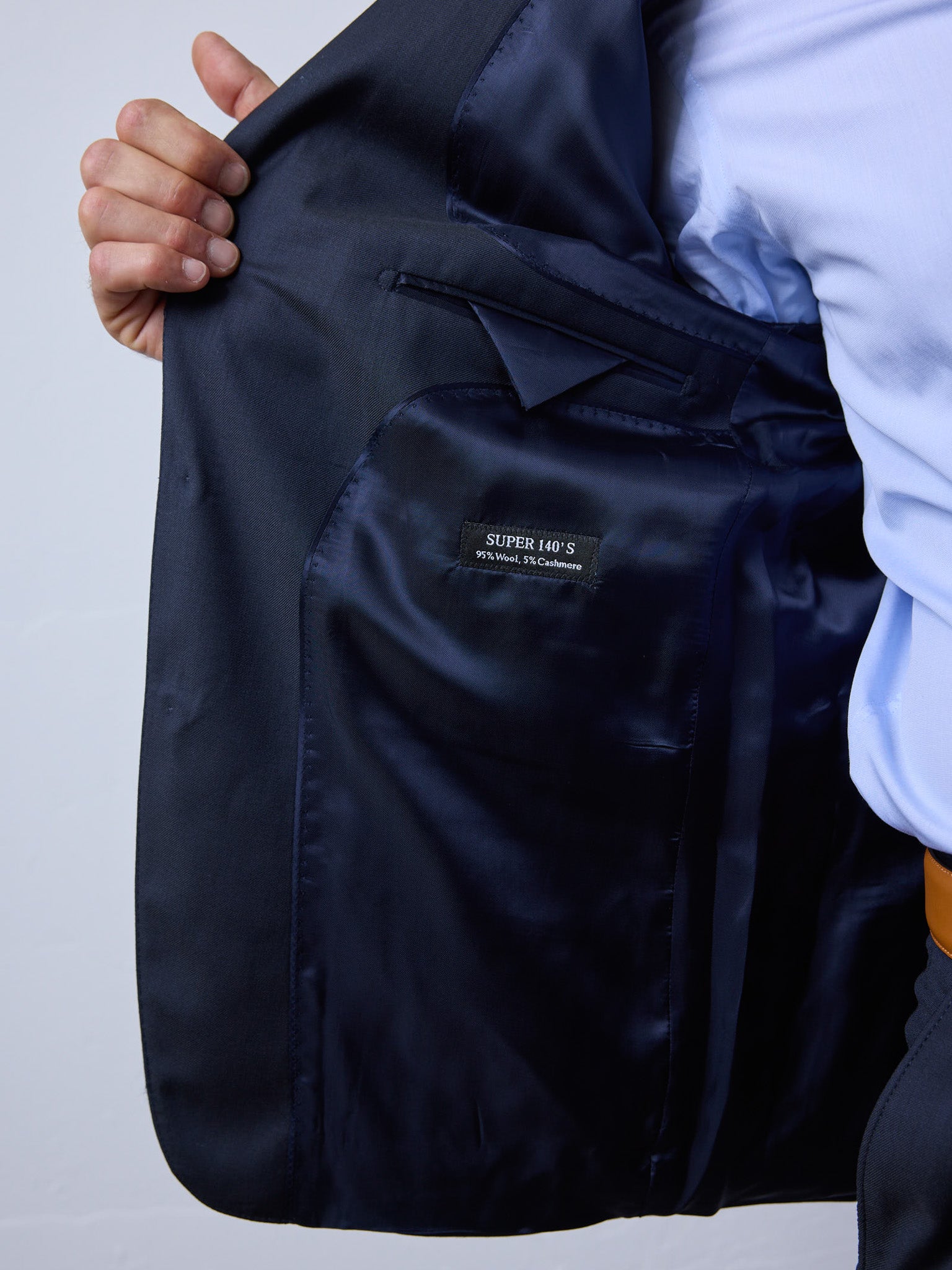 Classic suit with 3-button jacket in dark blue
