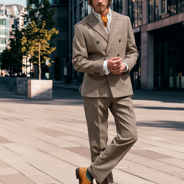 Classic double-breasted tweed suit made from Moon Tweed