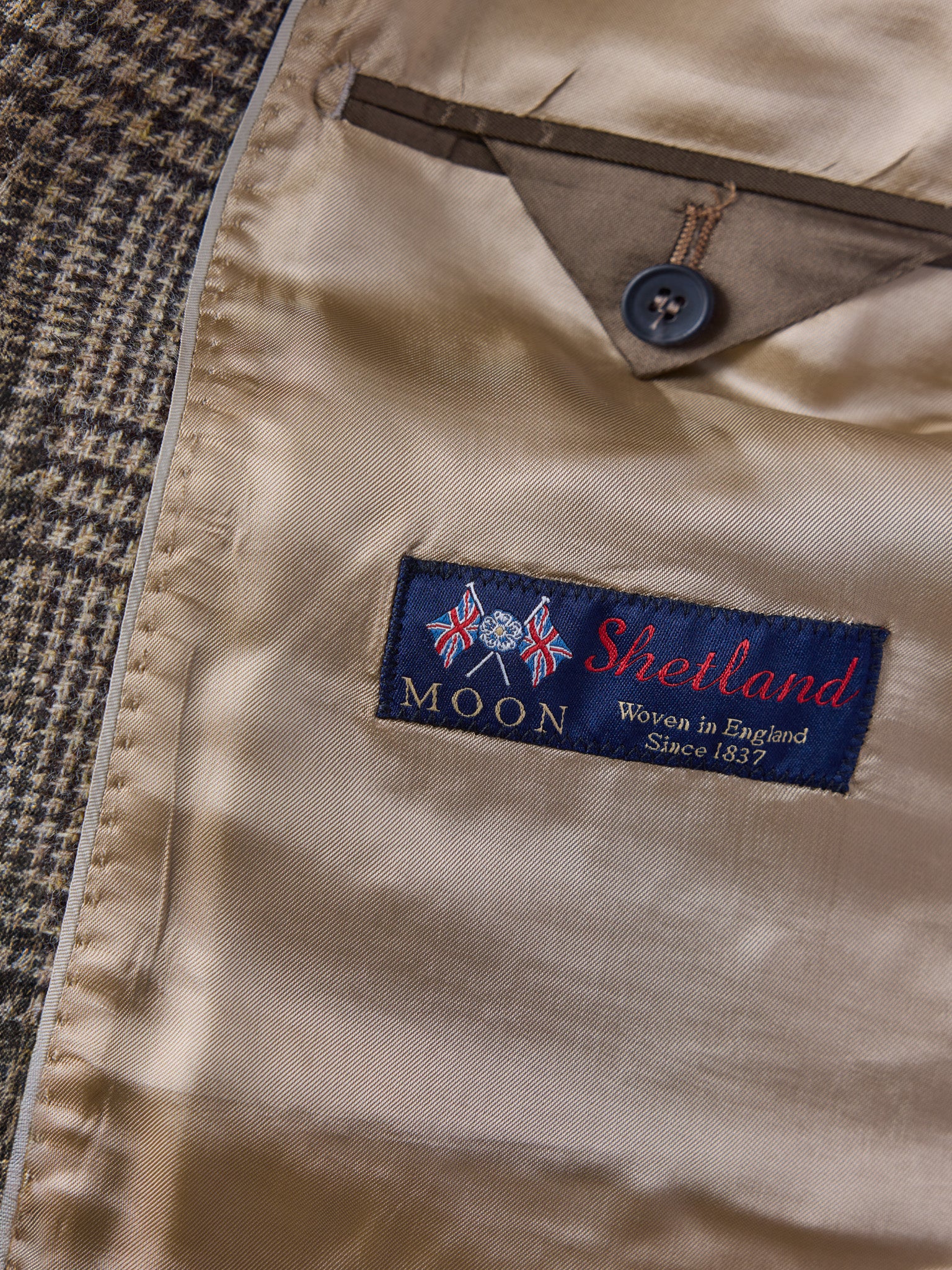 Tweed suit in 3-button Classic from Moon Tweed