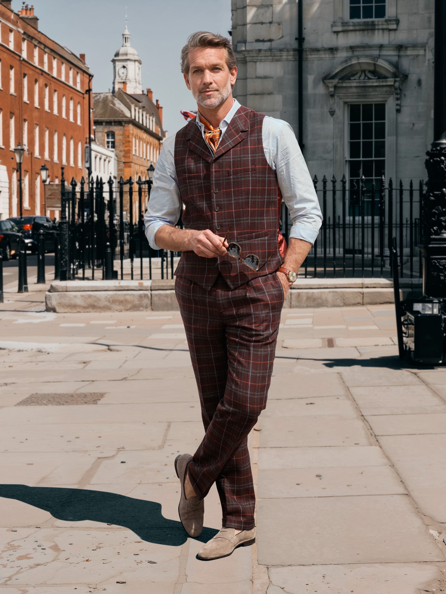 Classic tweed suit in 3-button lovat tweed