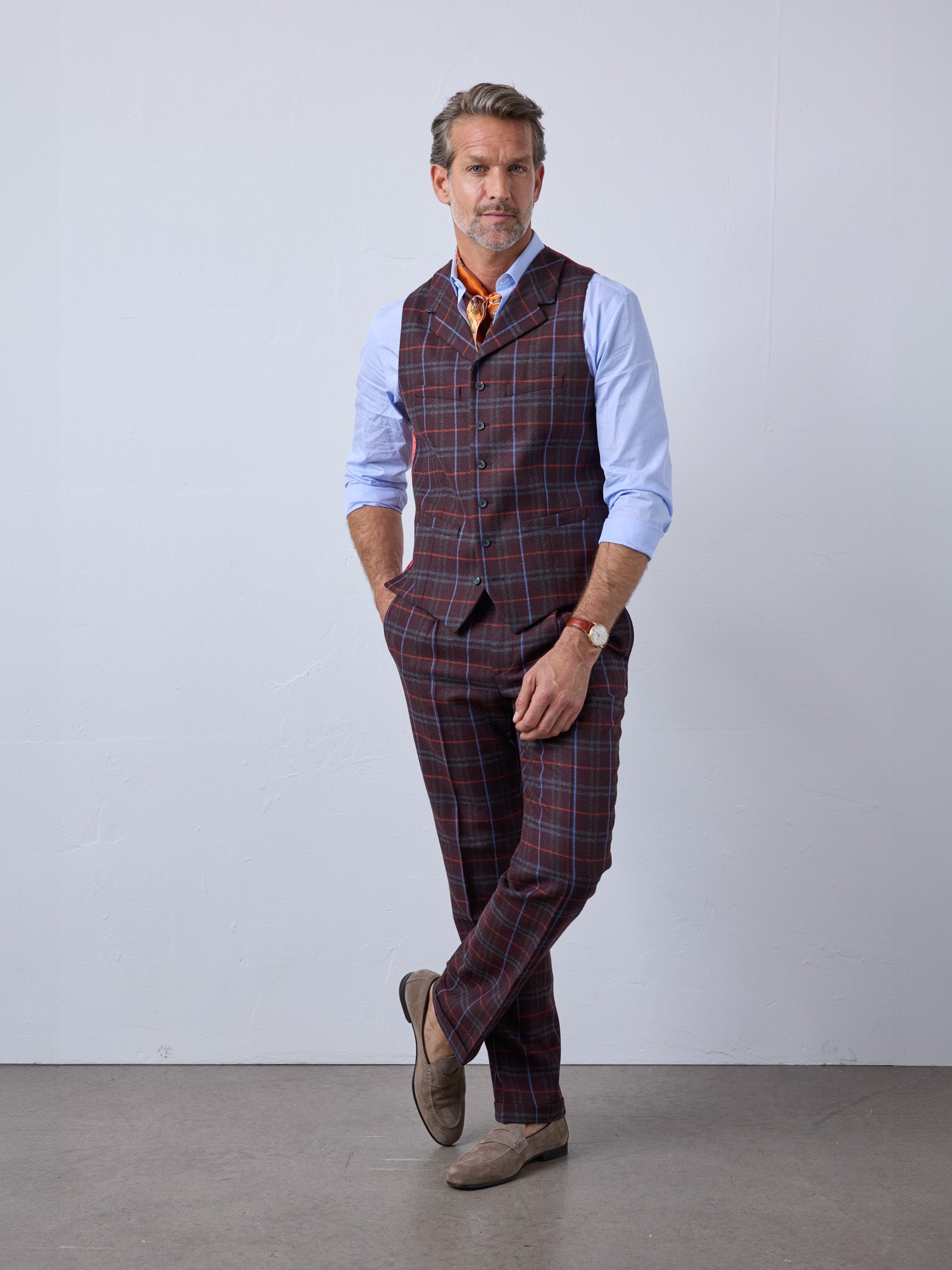 Classic tweed suit in 3-button lovat tweed