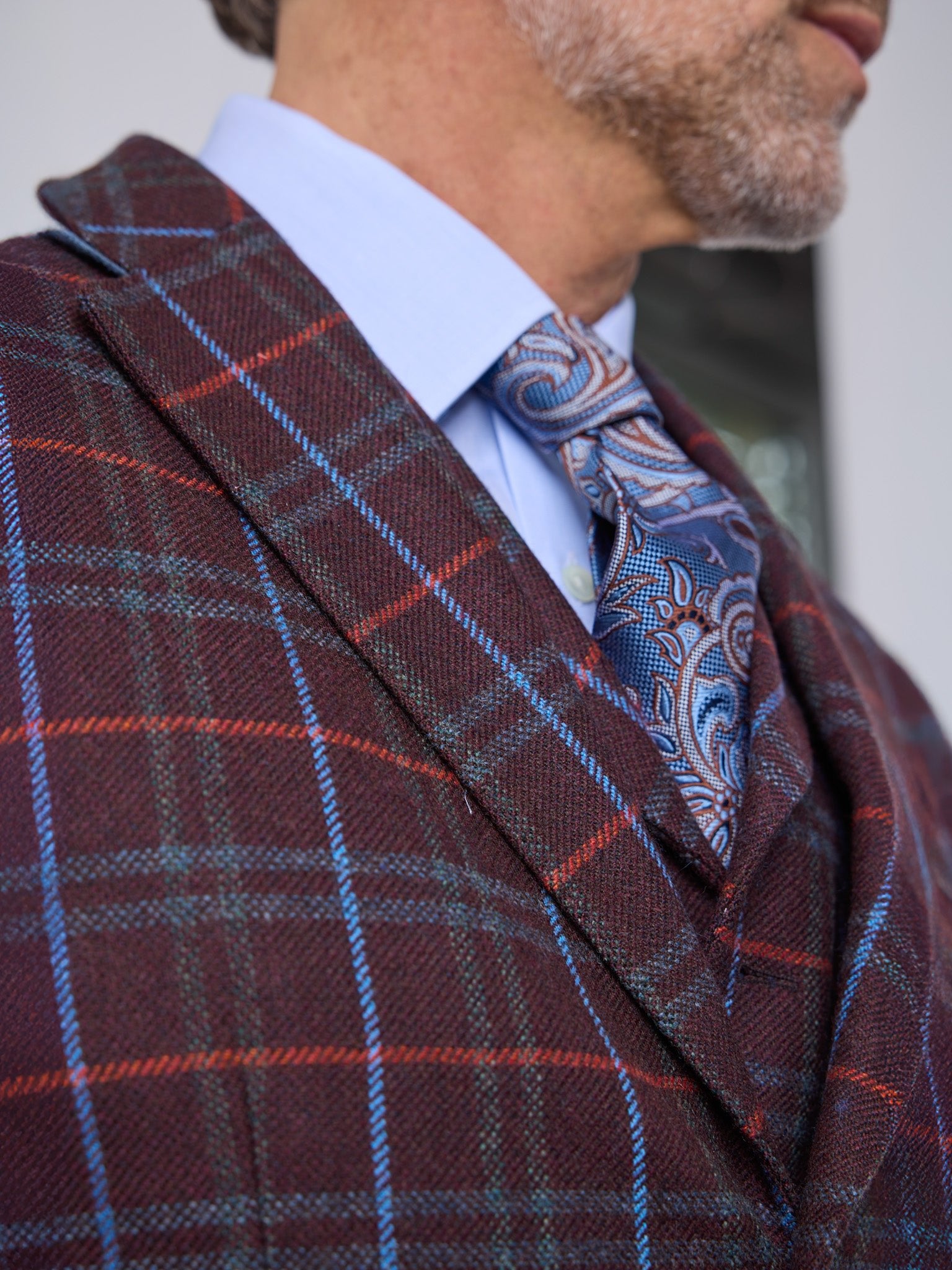 Classic tweed suit in 3-button lovat tweed
