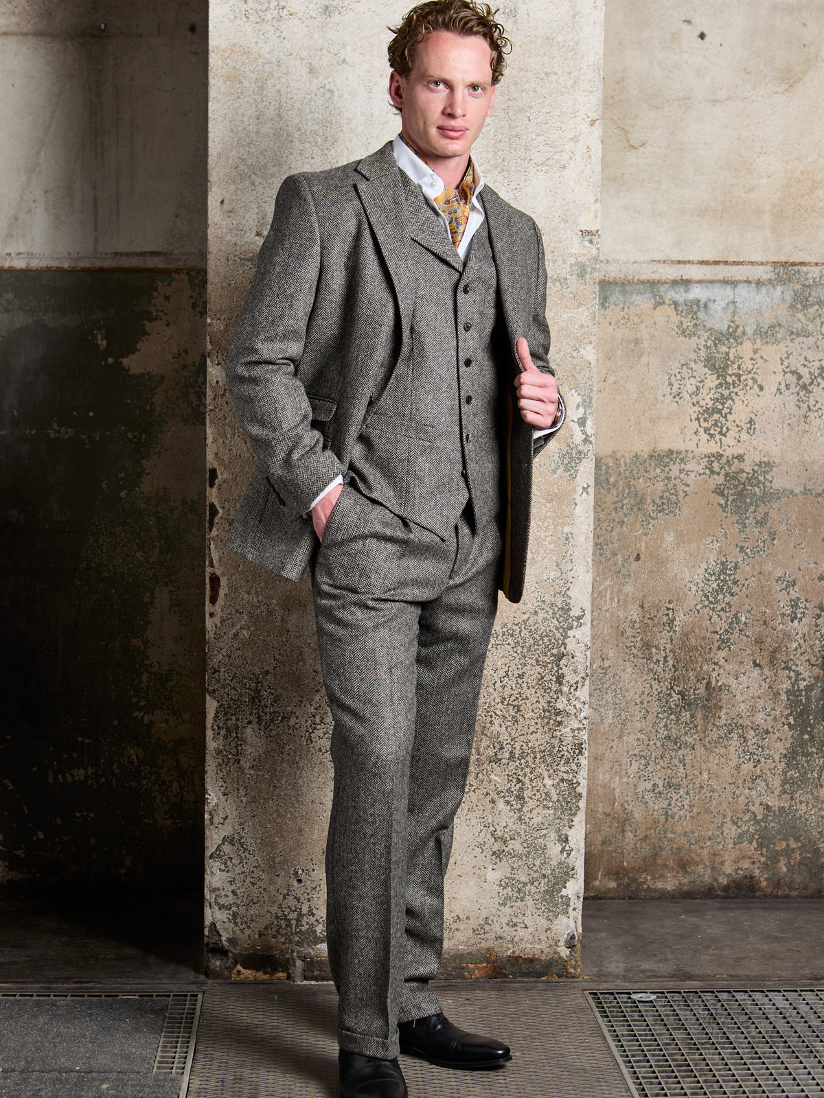 Dark Grey herringbone tweed suit in Moon Tweed, three-piece in full-length view – John Crocket