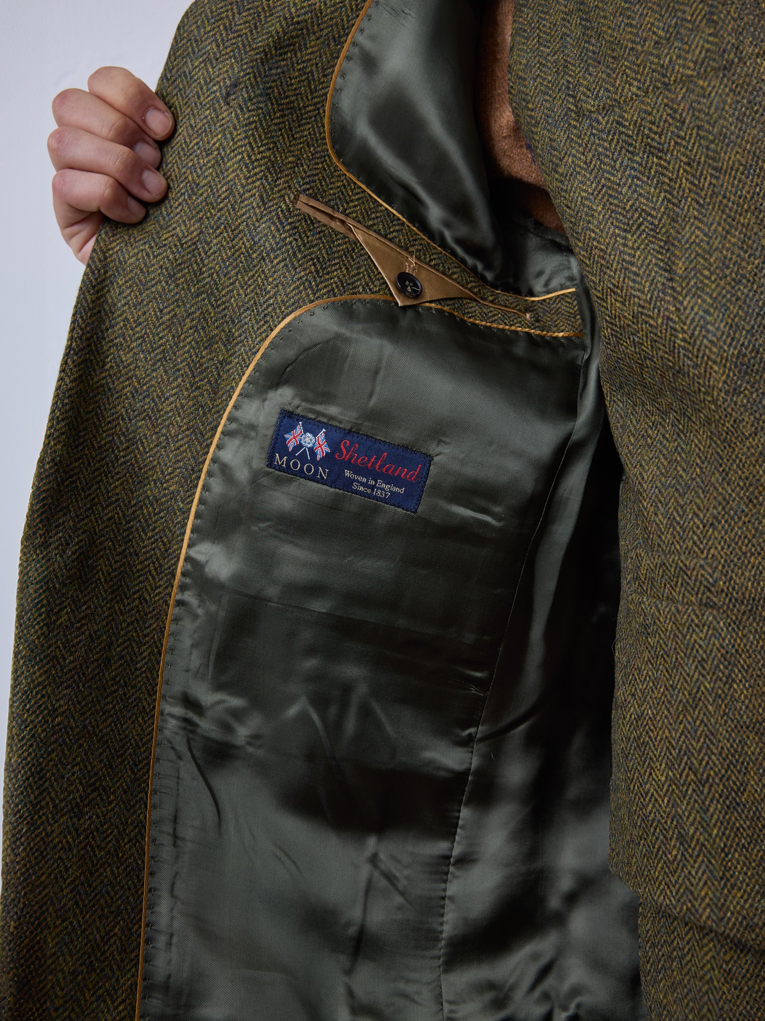 Tweed suit in 3-button Classic from Moon Tweed