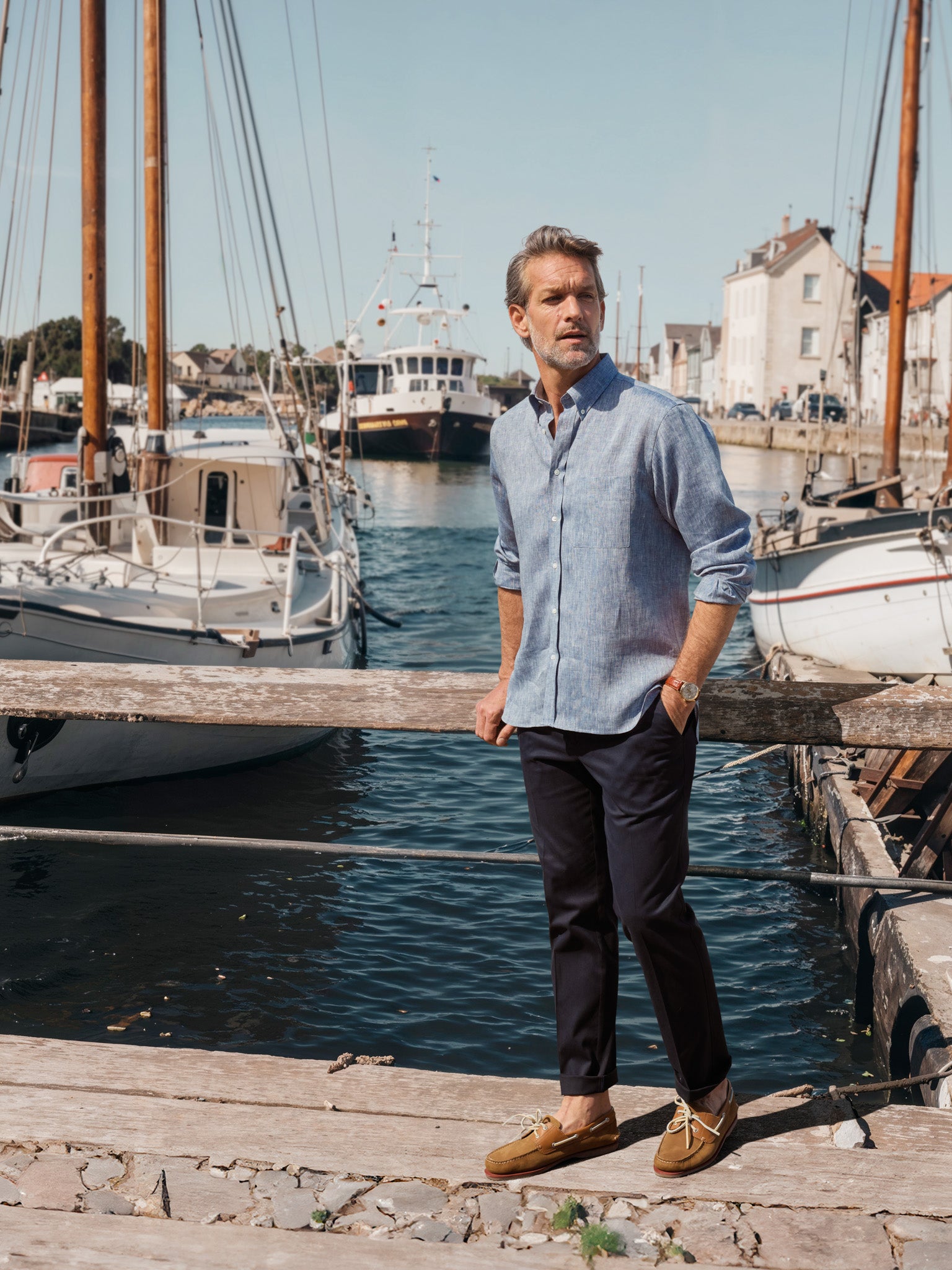 Slimline chinos with stretch in navy