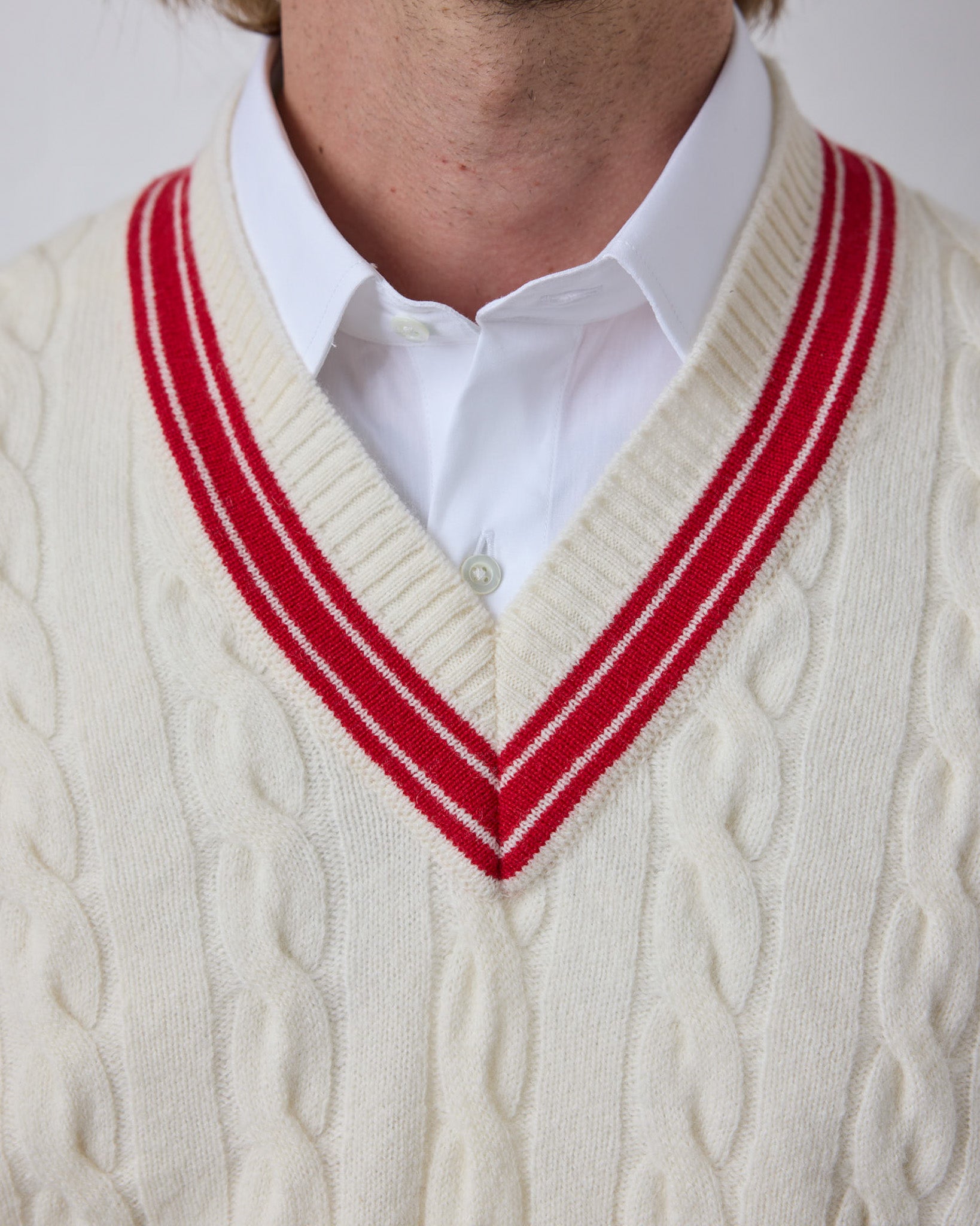 Lambswool sweater Cricket with V-neck