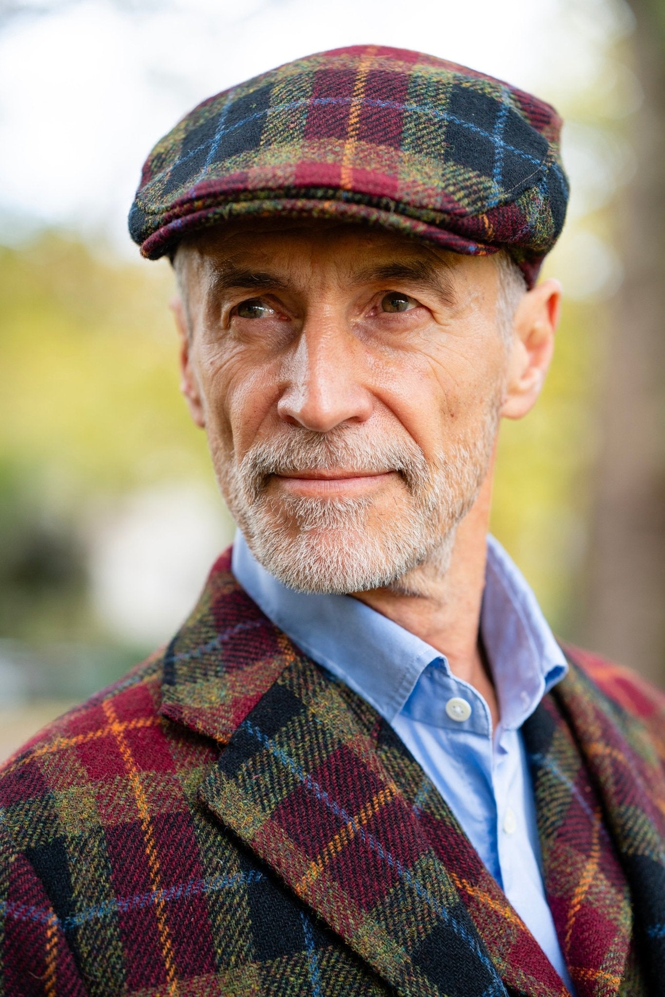 Tweed Cap bordeaux check in Harris Tweed