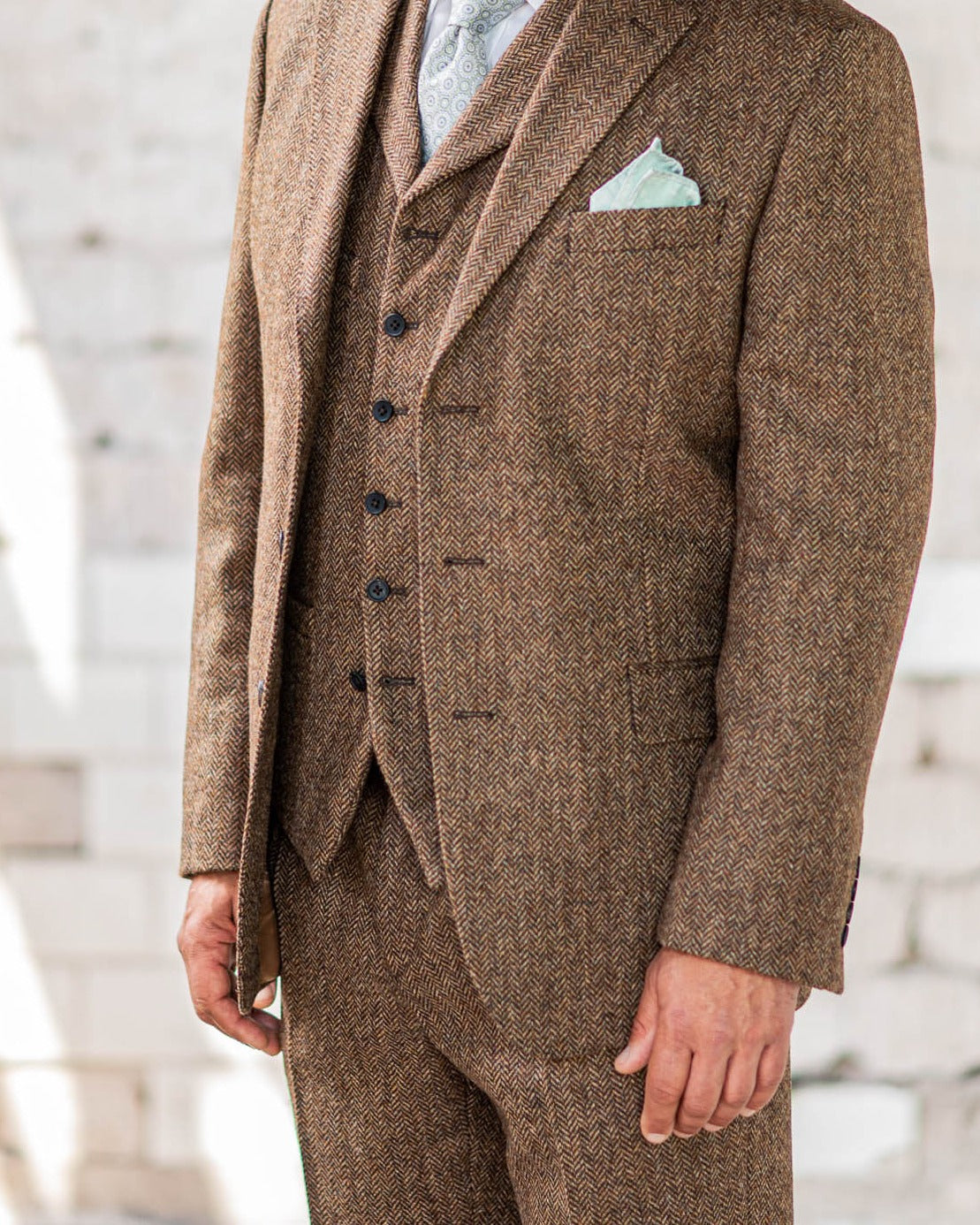 Tweed Anzug Dreiteiler braun aus Moon Tweed — John Crocket
