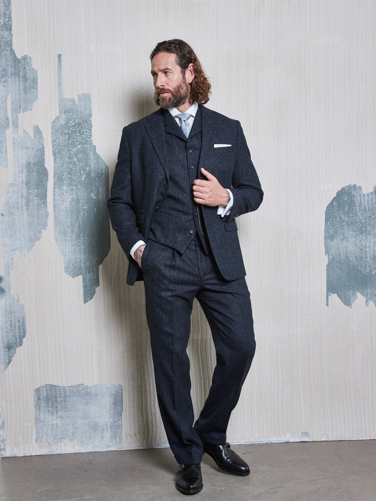 Three-piece tweed suit in navy blue Moon Tweed – John Crocket