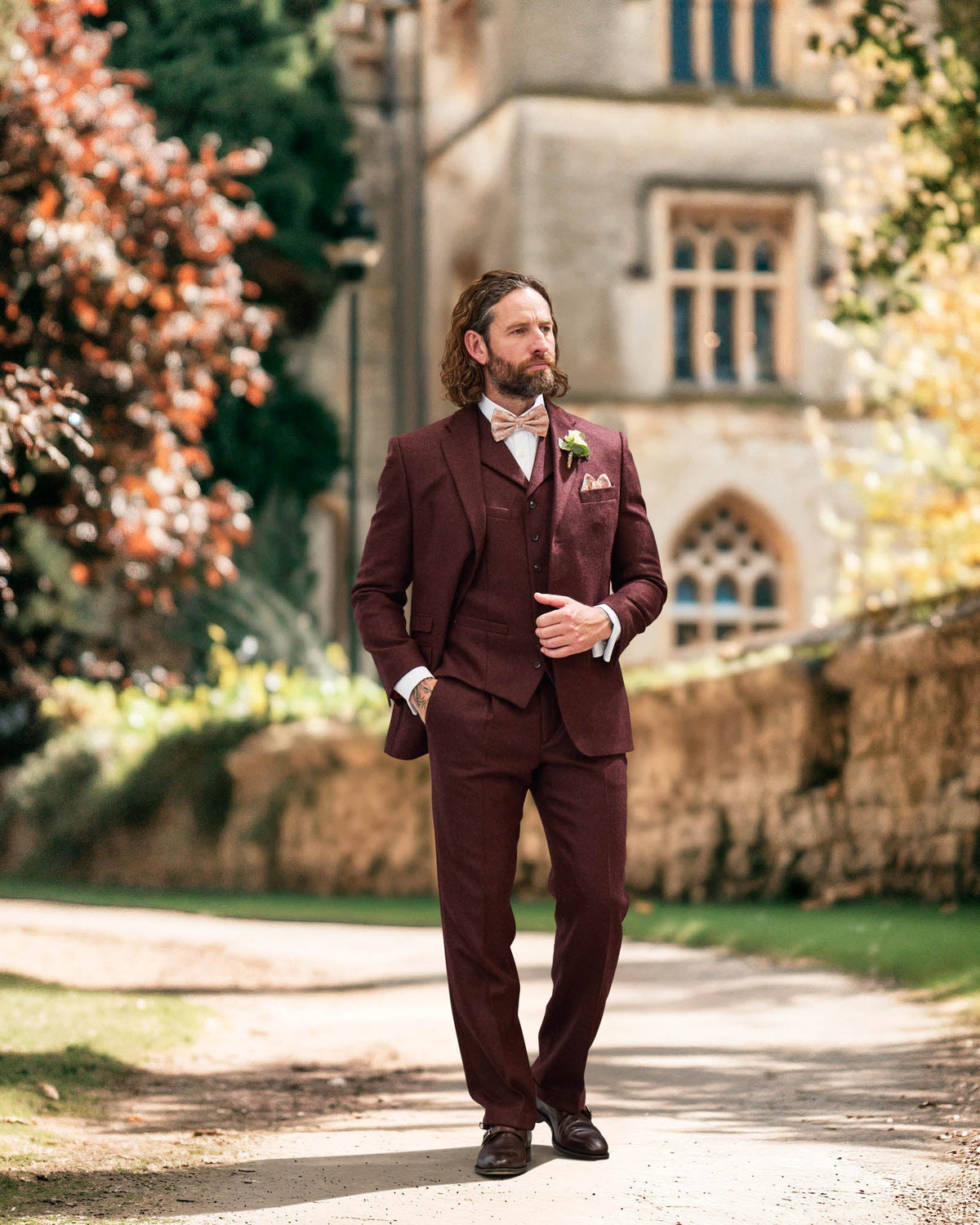 Three-piece tweed suit in burgundy, plain colour, fine twill, Moon Tweed