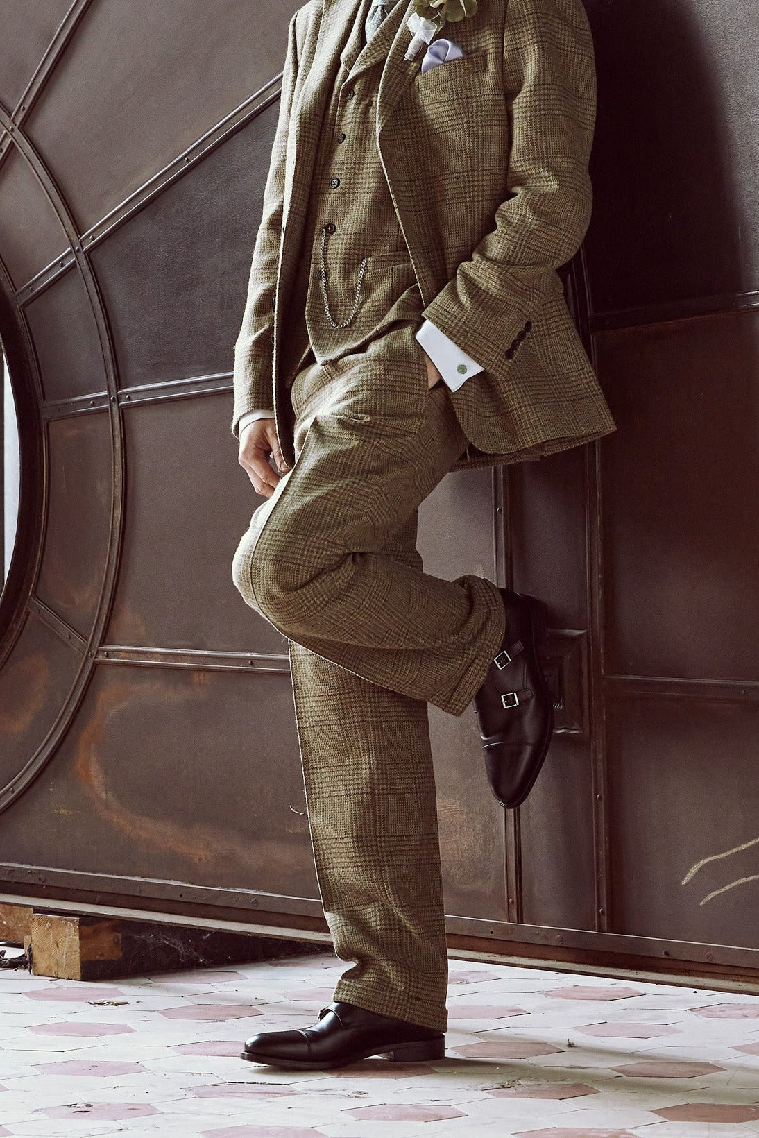 Three-piece tweed suit in green Lovat Tweed – John Crocket