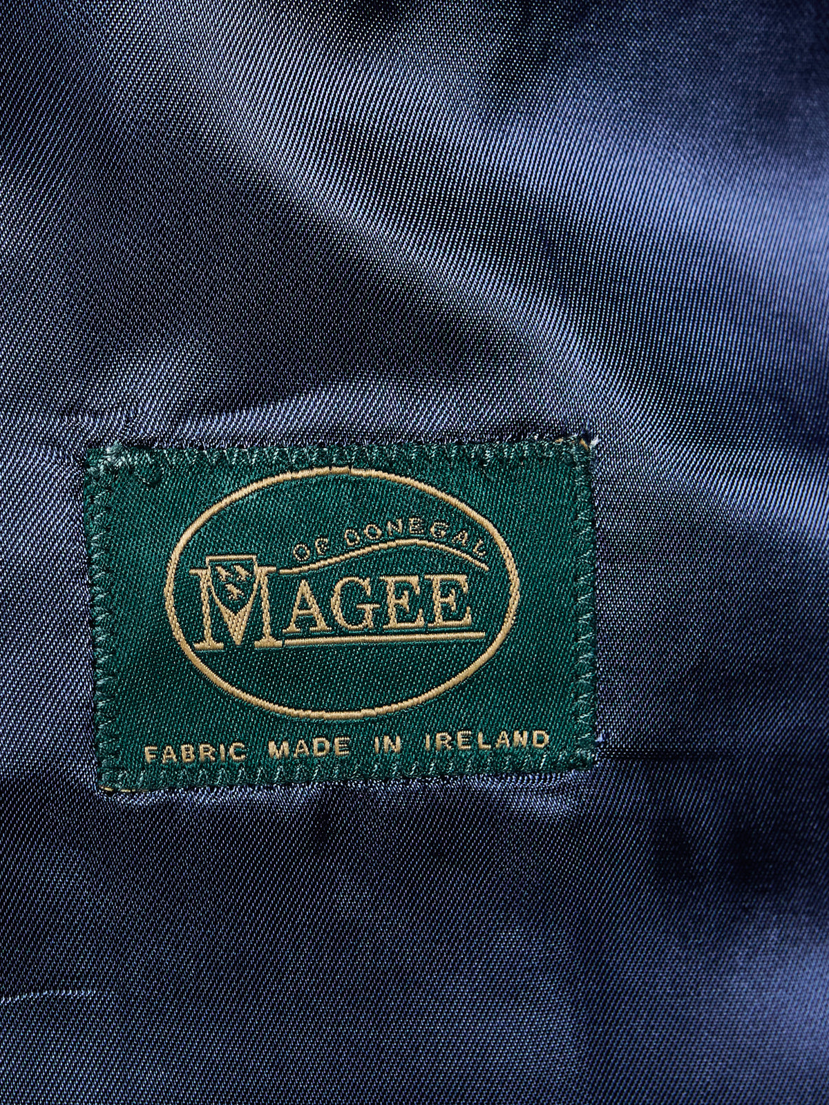 Tweed-Weste Prince-of-Wales-Karo Magee Tweed Sand Innenfutter blau mit Magee-Webetikett — John Crocket