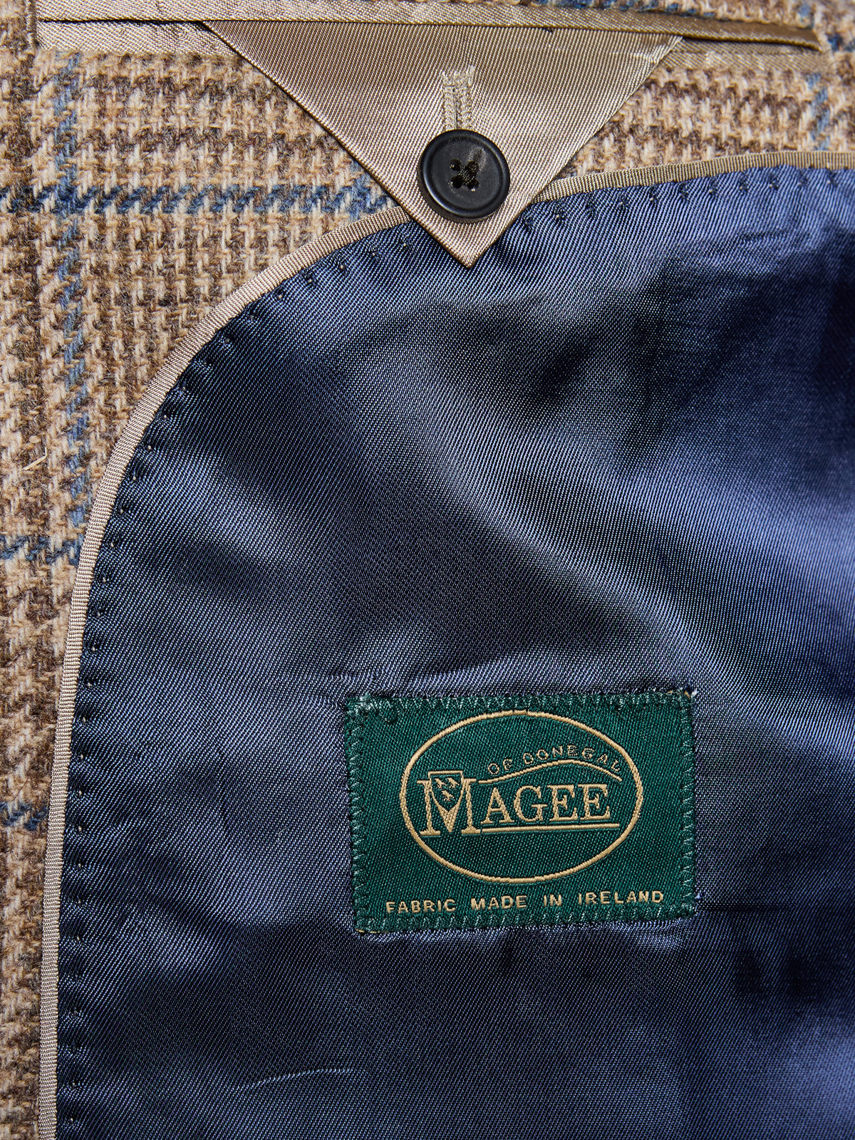 Tweed-Sakko Prince-of-Wales-Karo Magee Tweed Sand Innenfutter blau mit Magee-Webetikett — John Crocket