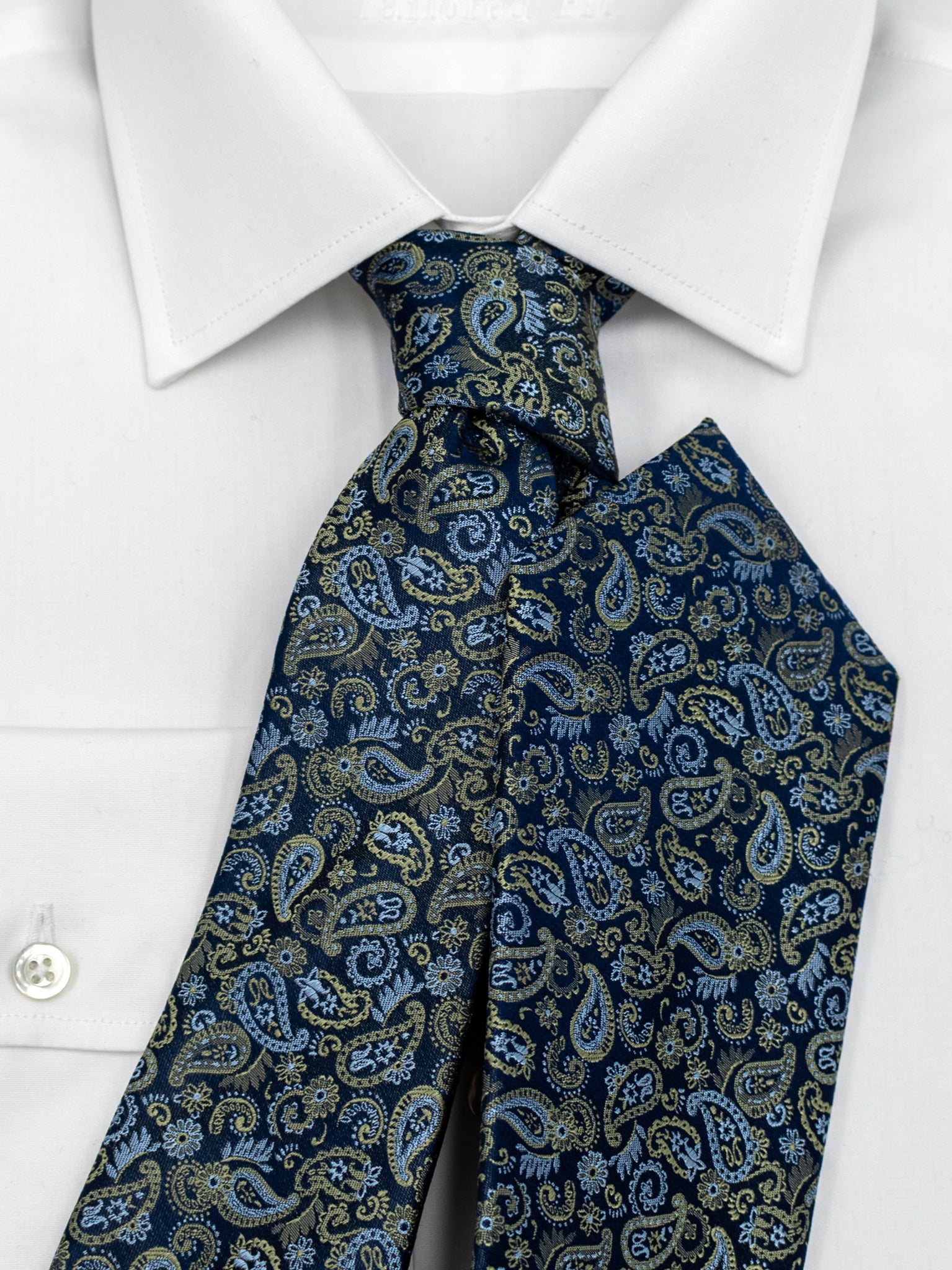 Tie with paisley in blue/green