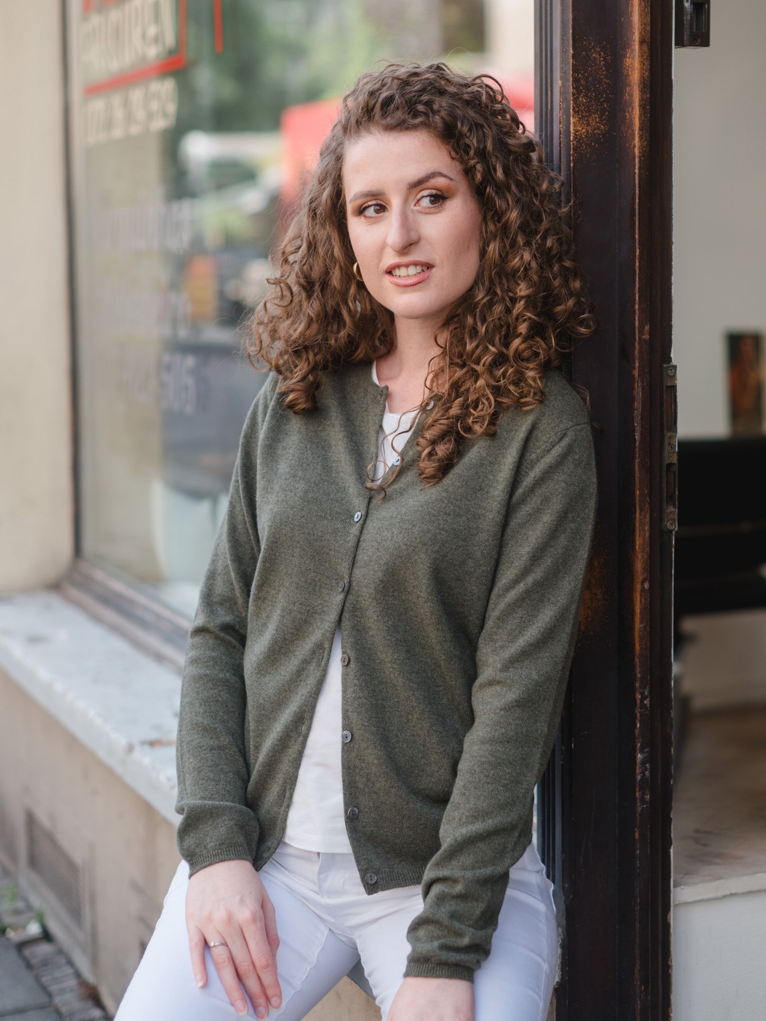 Cashmere Strickjacke mit Rundausschnitt