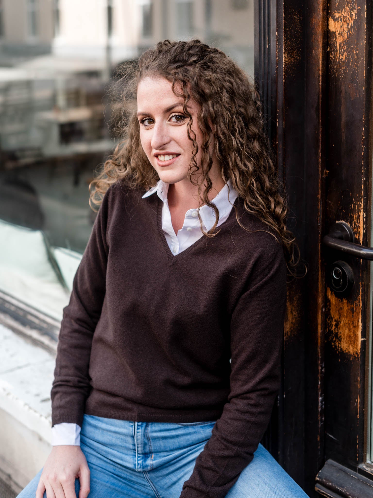 Cashmere sweater with v-neck, our classics