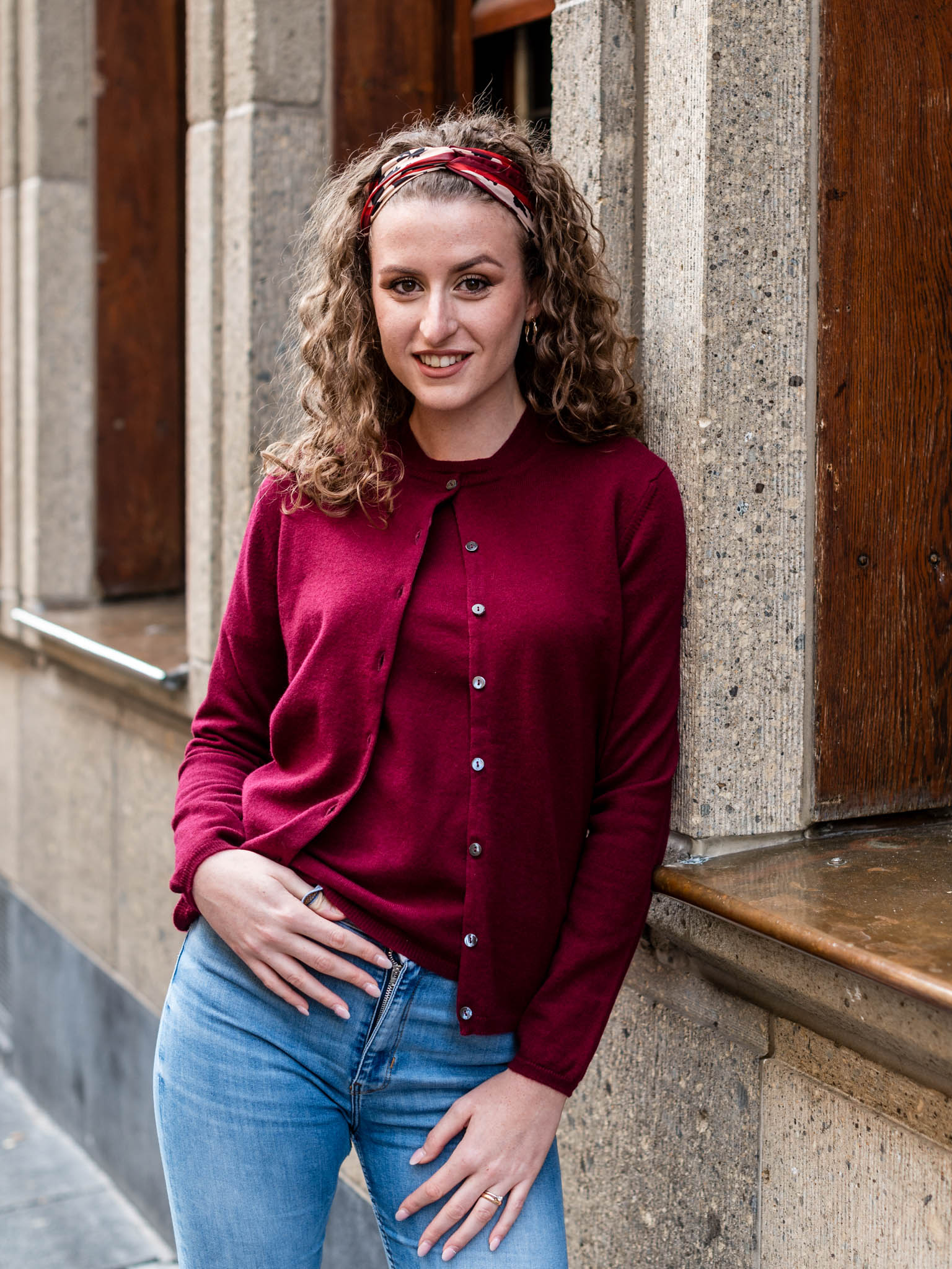 Cashmere cardigan with C-neck, our classics