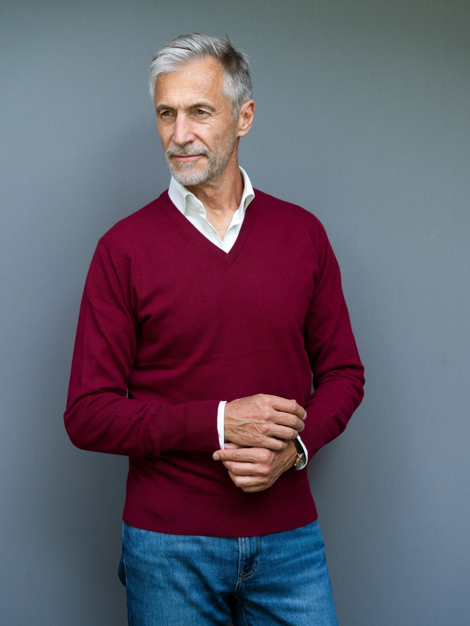 Cashmere Sweater (2-ply) with V-neck in modern colours