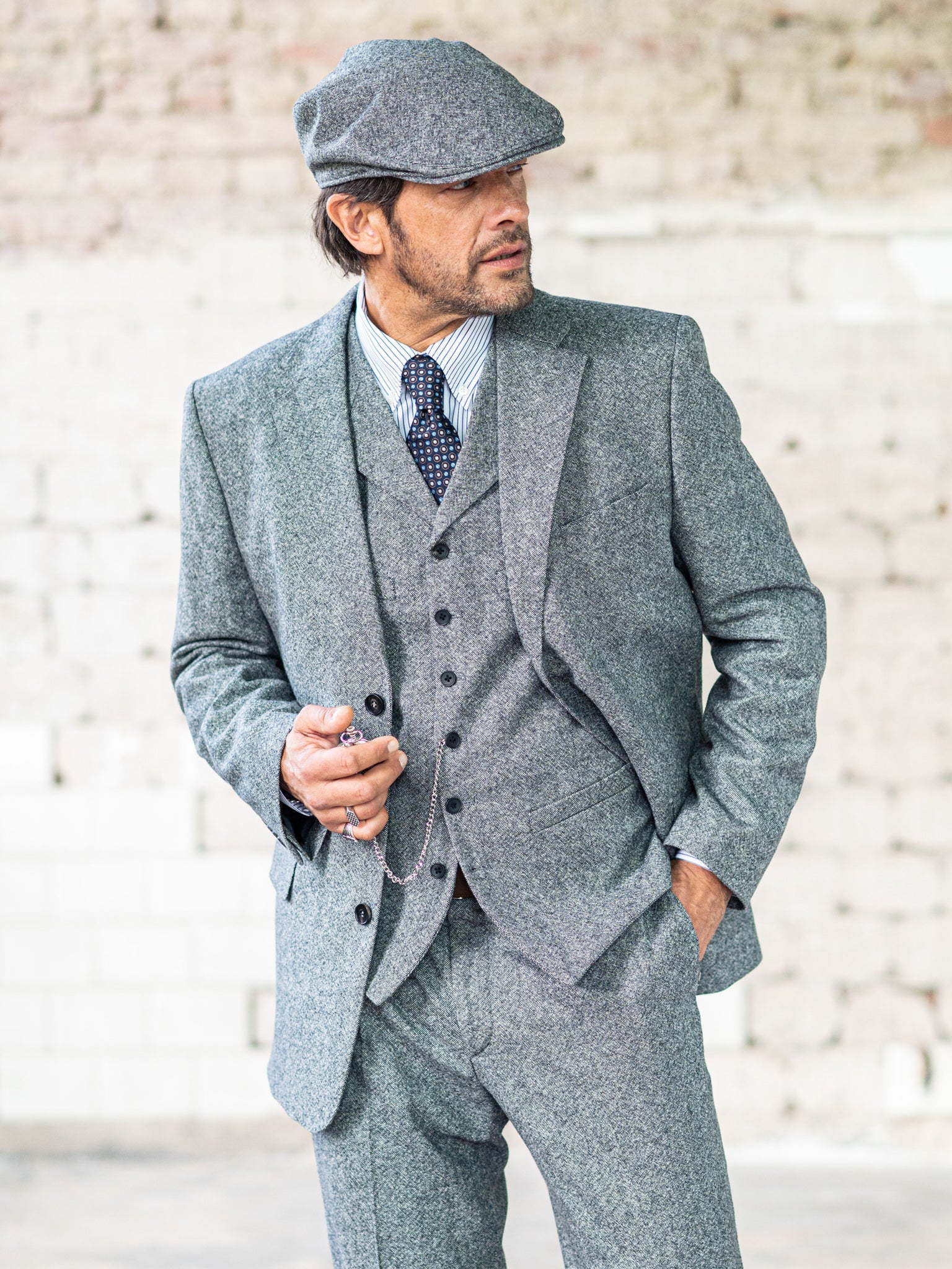 Tweed suit in 3-button Classic from Moon Tweed