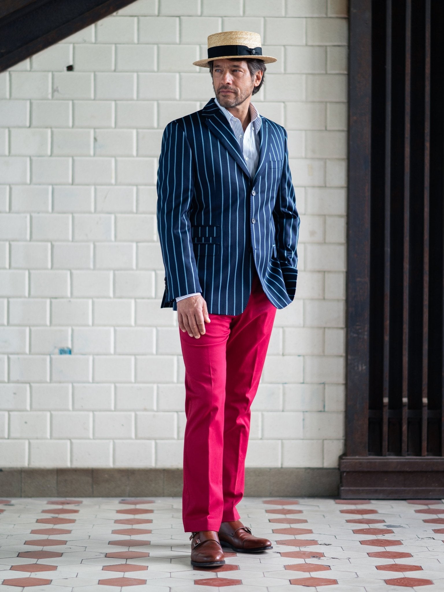 Slimline cotton trousers in red