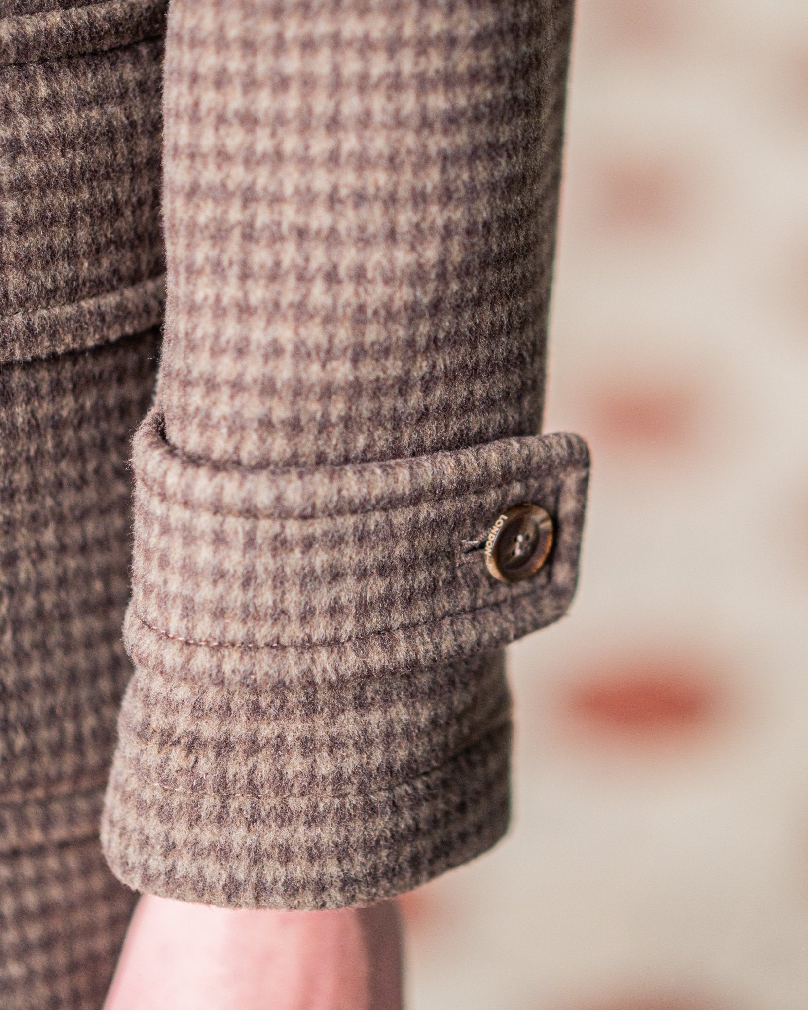 Ladies dufflecoat in brown checked