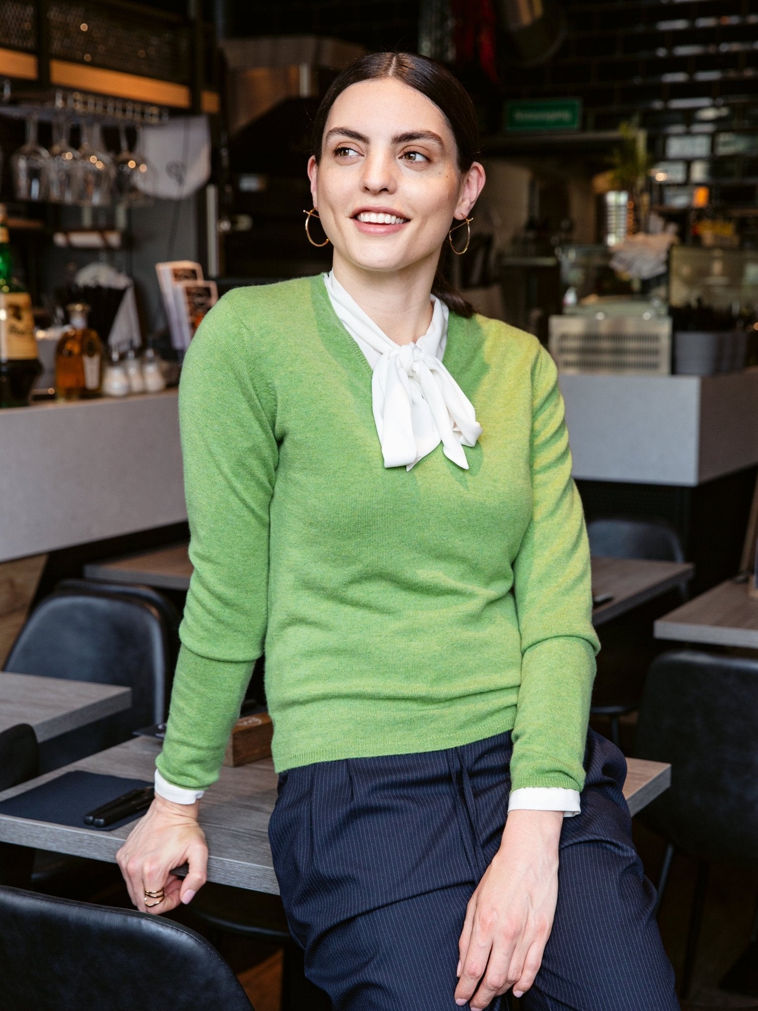 Cashmere sweater with v-neck, our highlights