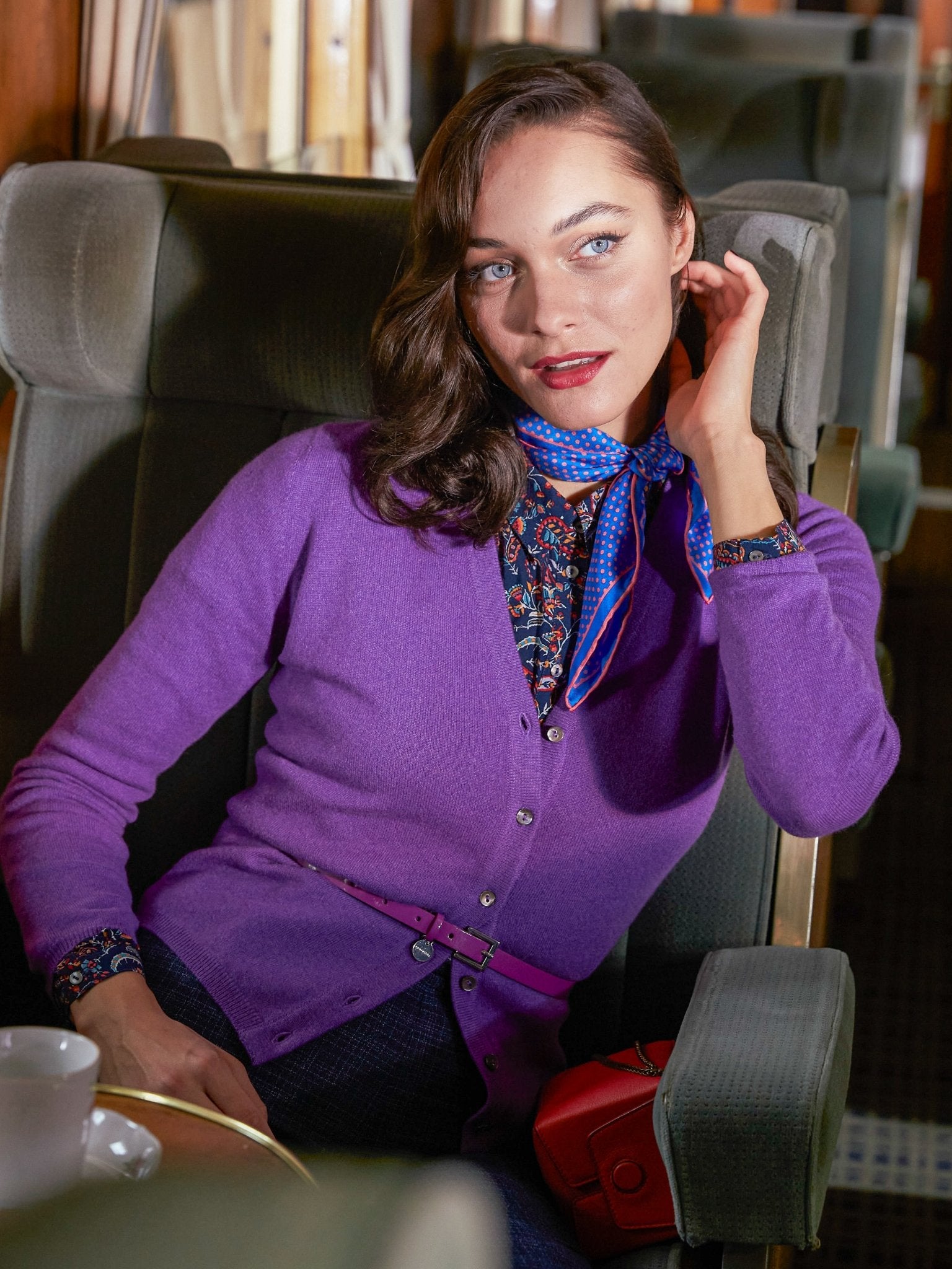 Cashmere cardigan with V-neck, our highlights