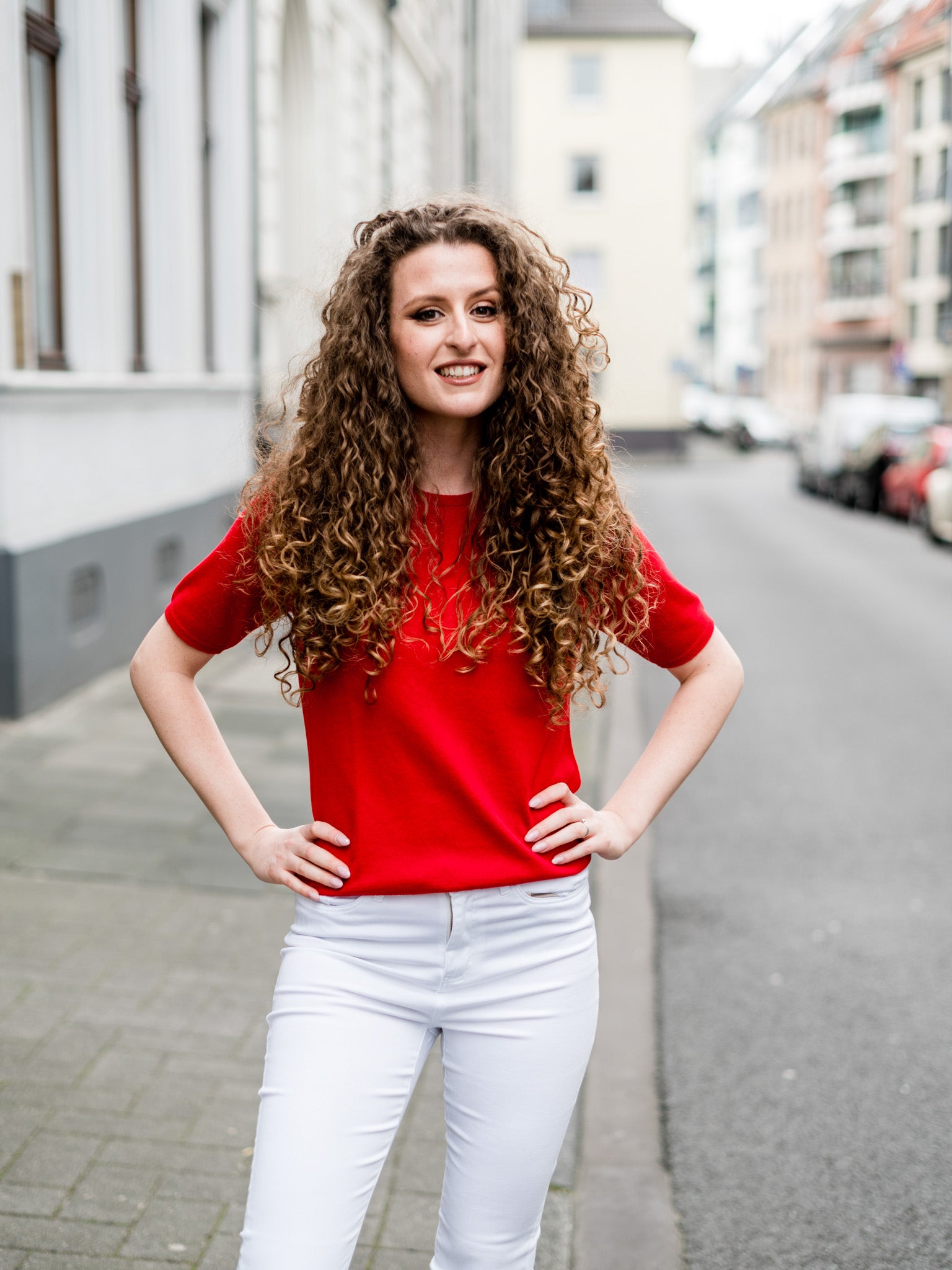 Cashmere sweaters with short sleeves and C-neck, our highlights