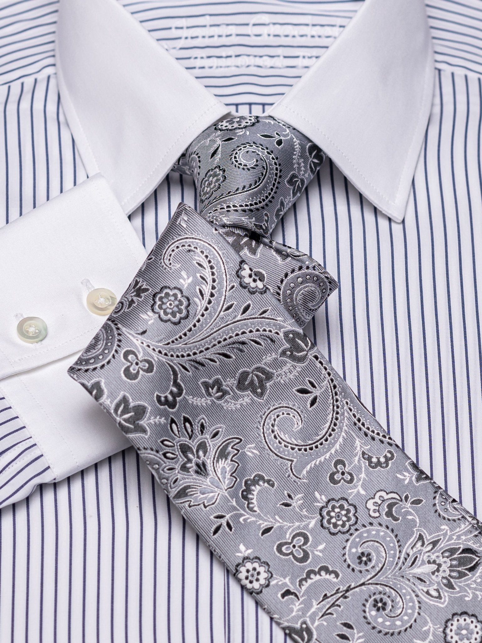 Shirt in Slimline with Kent collar in blue striped with white collar 100% cotton