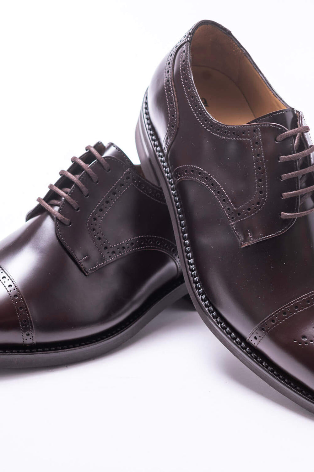 Semi Brogue in Derby Style with Vibram sole