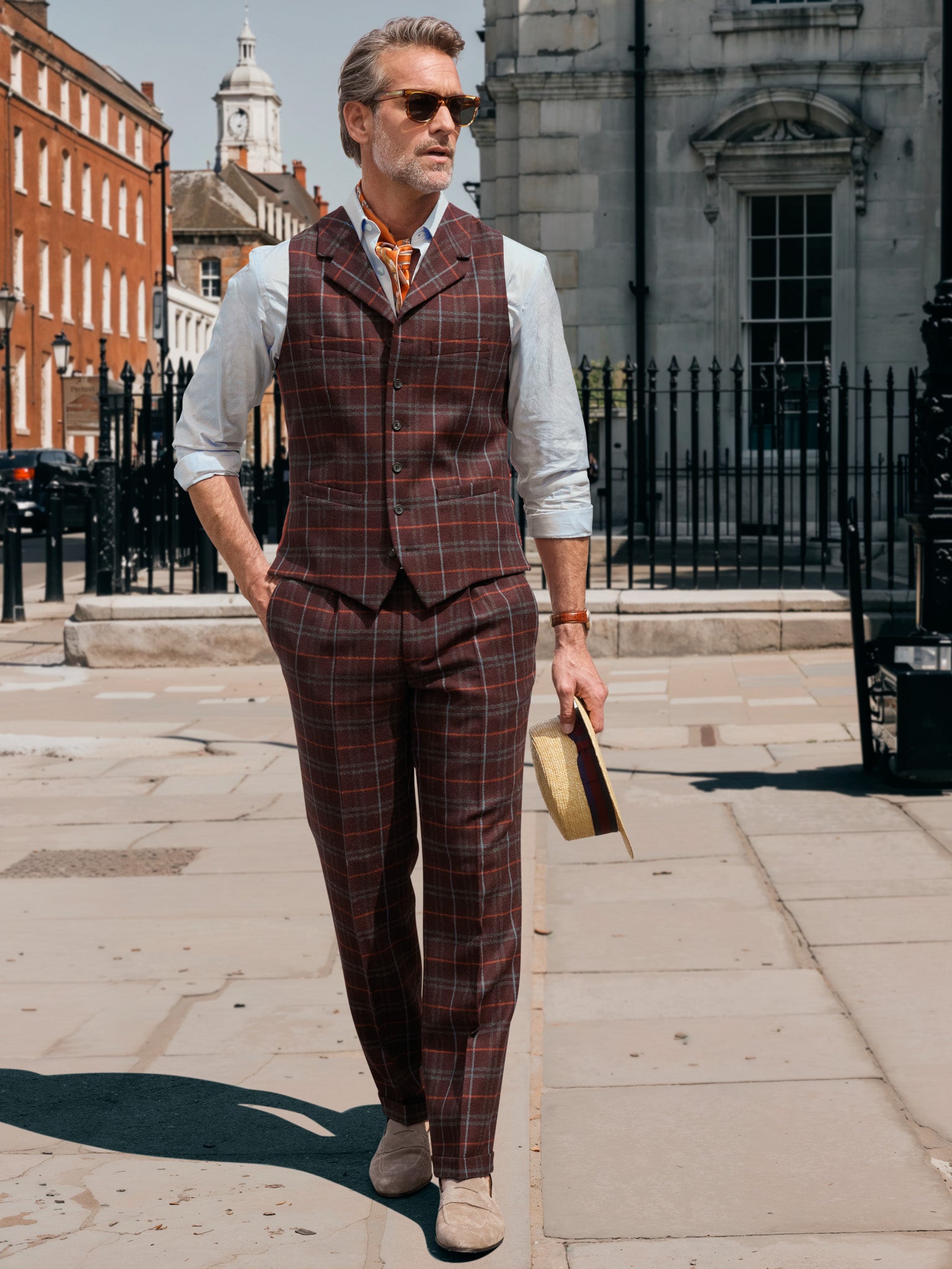 Classic tweed suit in 3-button lovat tweed