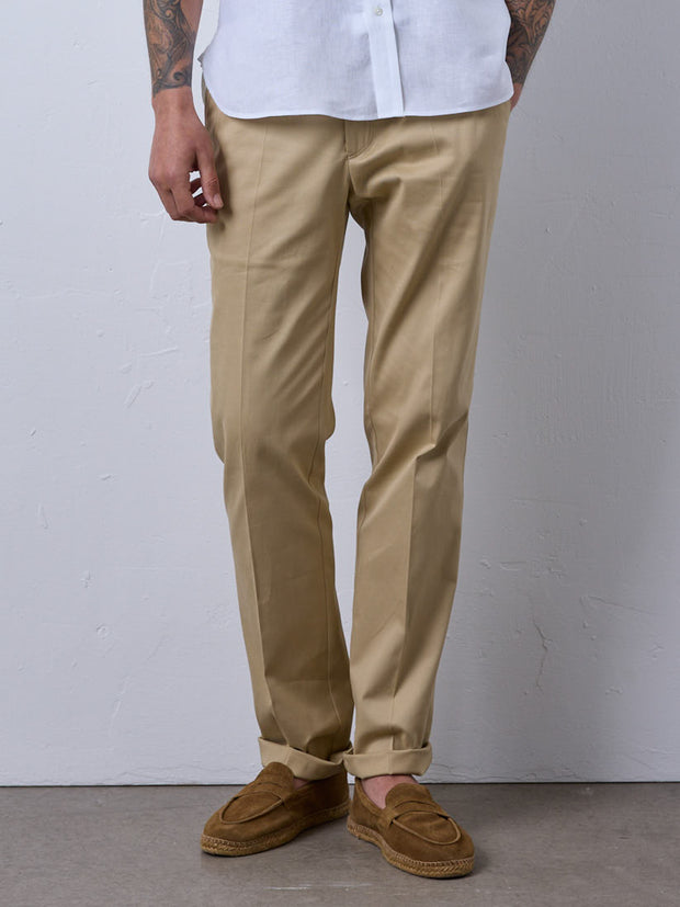 Slimline Chino mit Strechanteil  in taupe