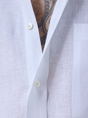 Leinenhemd mit Classic Button Down Kragen in  weiß