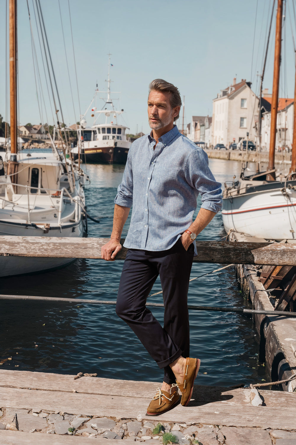 Slimline cotton trousers with stretch navy