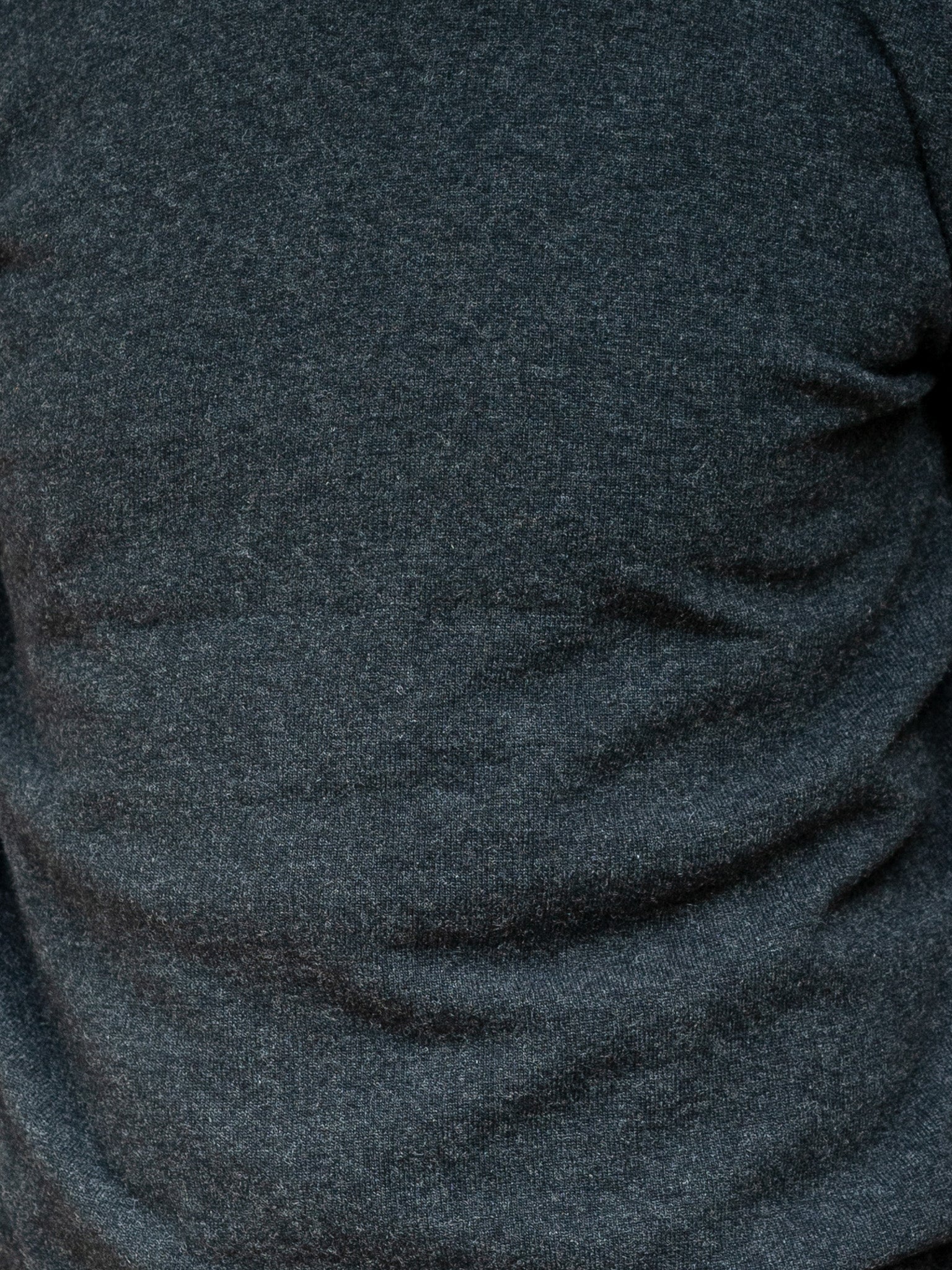 Cashmere roll collar