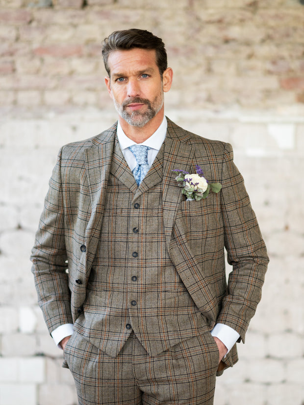 Tweed suit in 3-button Classic from Moon Tweed