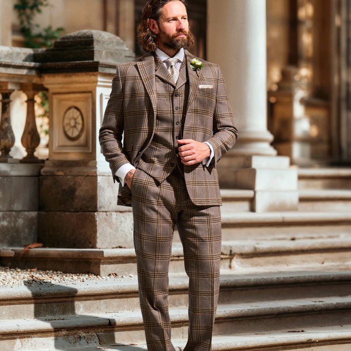 Classic tweed suit in 3-button lovat tweed
