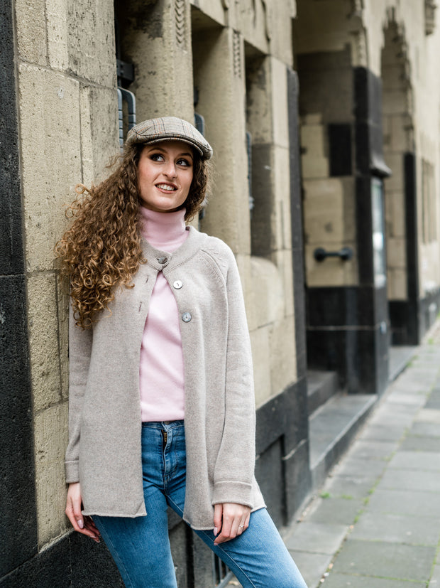 Cashmere cardigan with high necked collar and three buttons