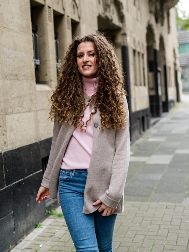 Cashmere cardigan with high necked collar and three buttons