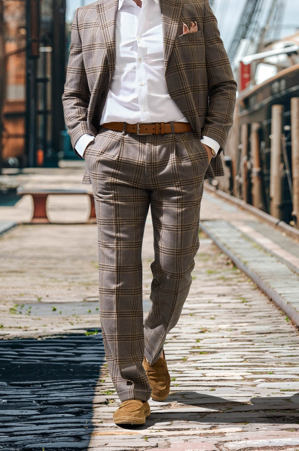 Three-piece tweed suit in grey-beige Lovat Tweed – John Crocket