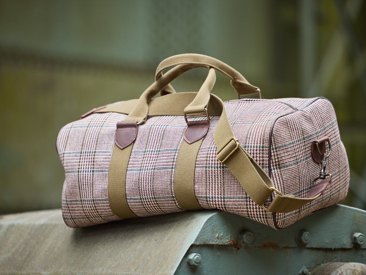 Weekender mit Prince-of-Wales-Karo aus Lovat Tweed – Beige