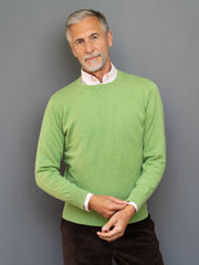 Cashmere sweater (2-ply) with C-neck in modern colours