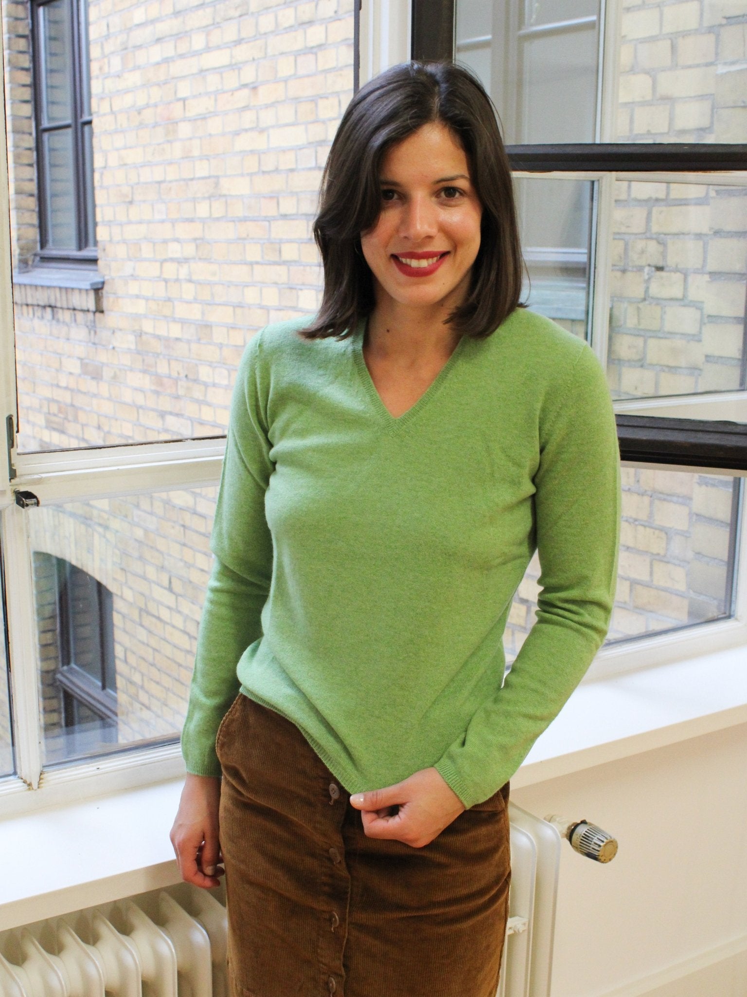 Cashmere sweater with v-neck, our highlights