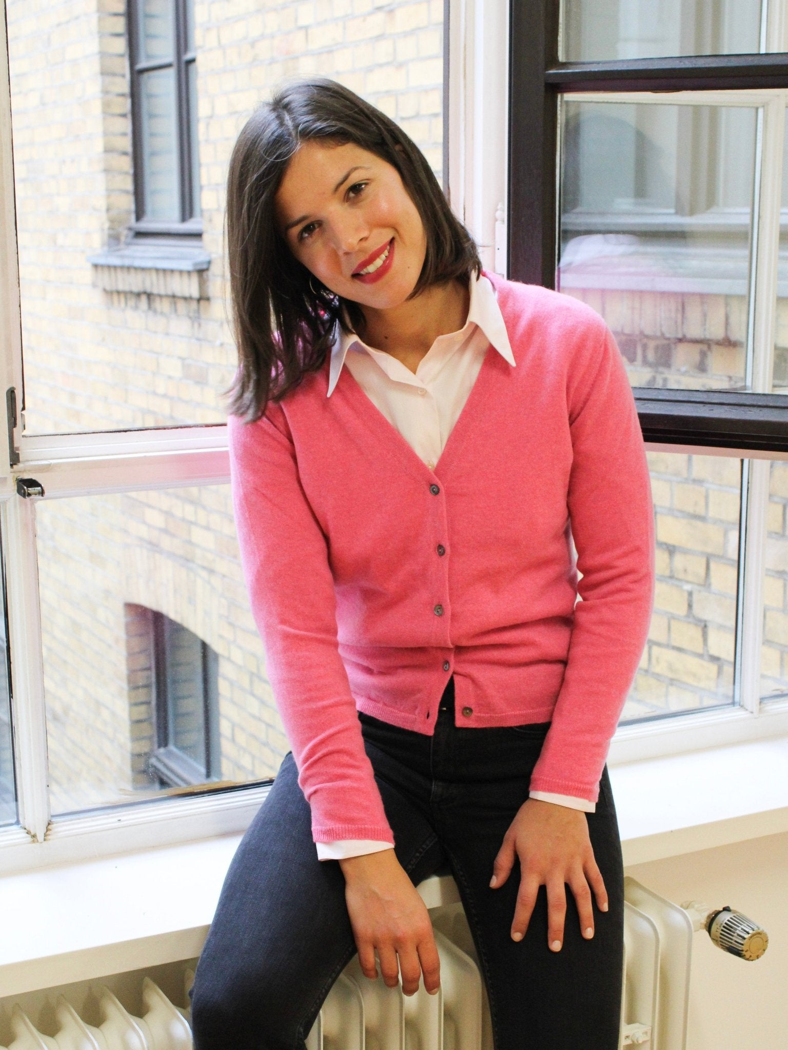 Cashmere cardigan with V-neck, our highlights