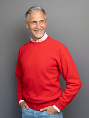 Cashmere sweater (3-ply) with C-neck in modern colours