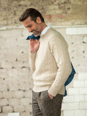 Cashmere cable sweater (6-ply) with C-Neck