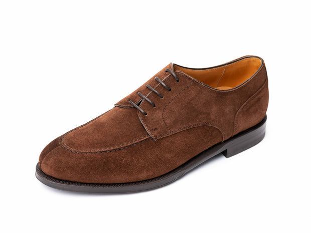 Derby shoe in brown suede leather