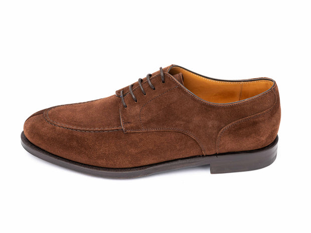 Derby shoe in brown suede leather