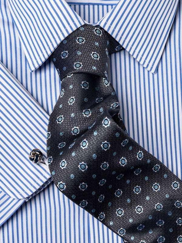 Tie patterned in blue