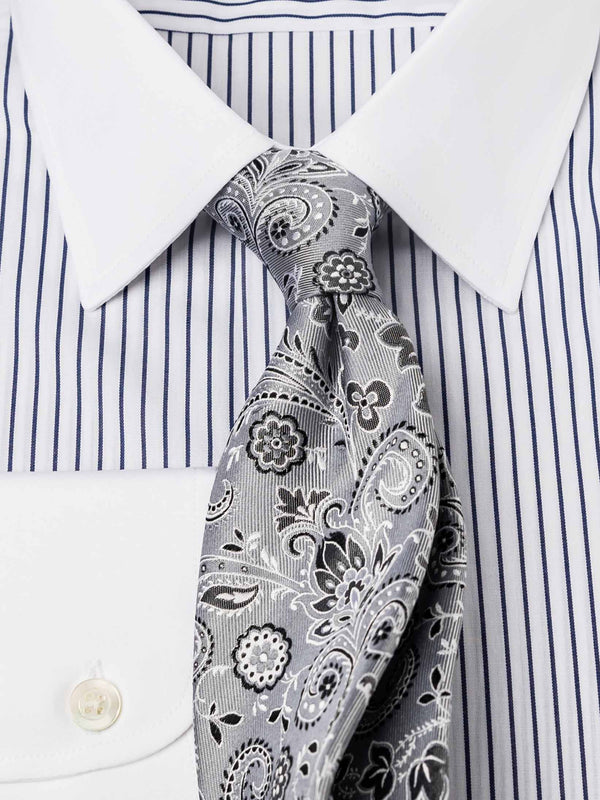 Silk tie floral pattern silver, detail view